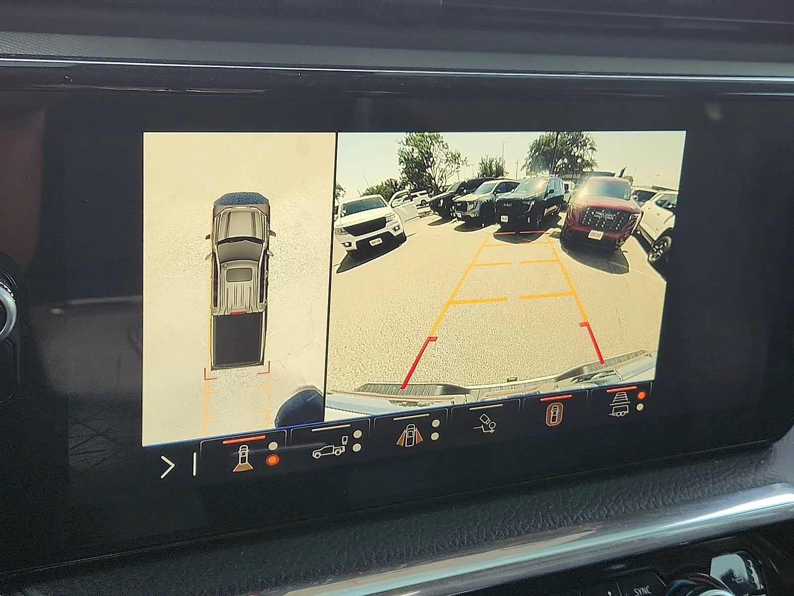 Used 2024 White Frost Tricoat GMC Denali image 19