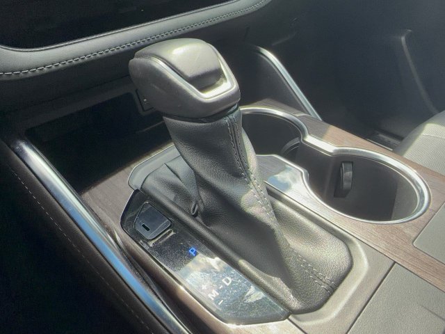 Certified Used 2023  Toyota Platinum image 25