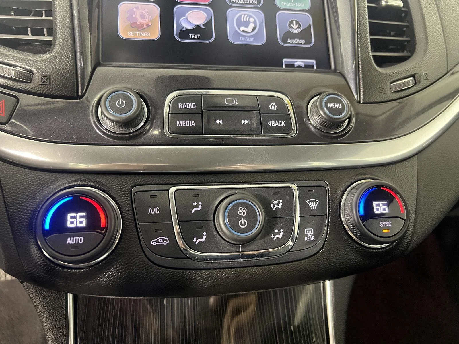 Used 2017 Silver Ice Metallic Chevrolet LT image 8