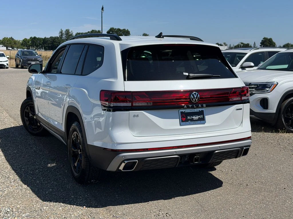 New 2026 Opal White Pearl Volkswagen 2.0T Peak Edition image 11