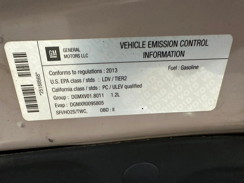 Used 2013 Techno Pink Chevrolet LT image 33