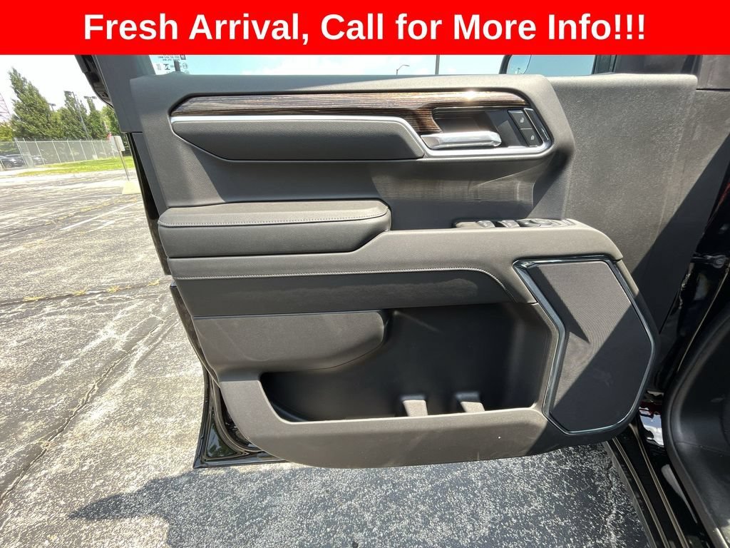 Certified Used 2024 Onyx Black GMC Elevation image 14