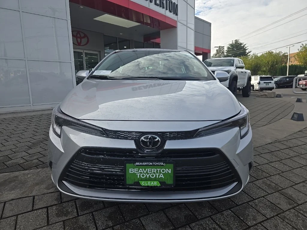 New 2027 Classic Silver Metallic Toyota Hybrid XLE image 8