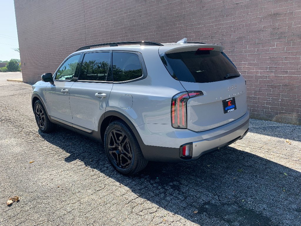 Used 2023 Wolf Gray Kia SX X-Line image 4