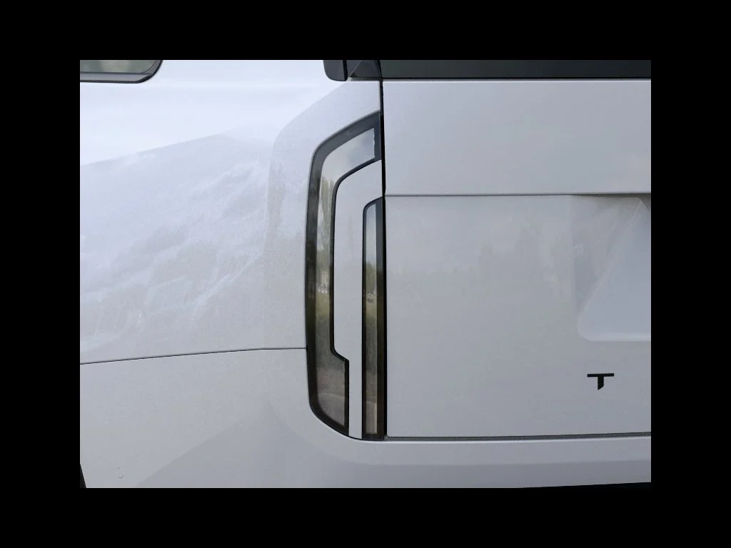 New 2027 Glacial White Pearl Kia X-Line SX image 24
