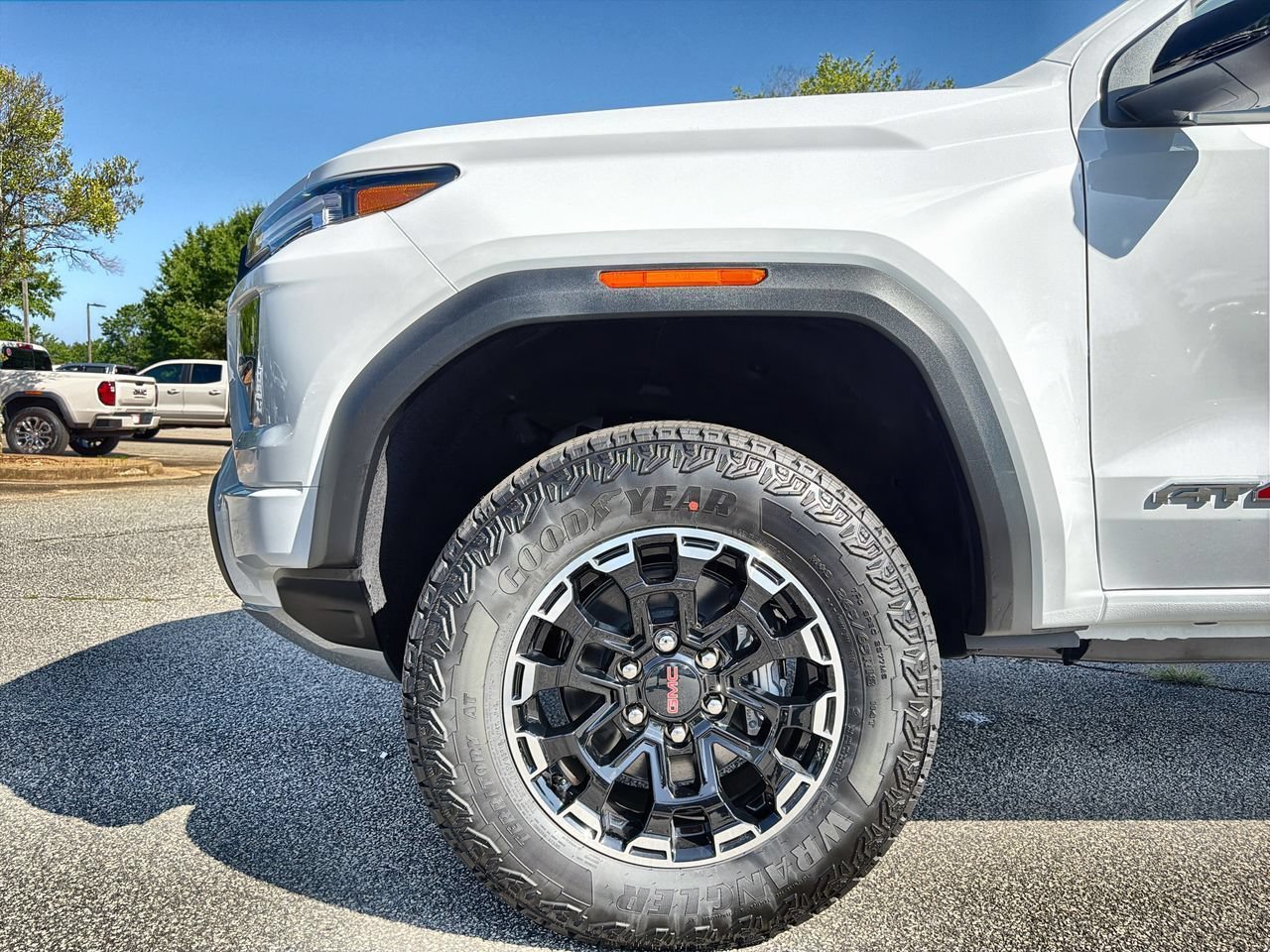 New 2026 Summit White GMC AT4 image 28