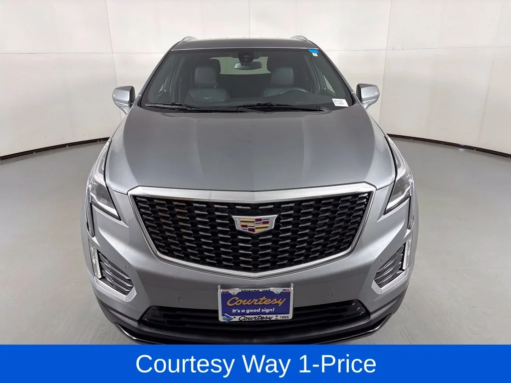 Used 2023 Silver Cadillac Luxury image 4
