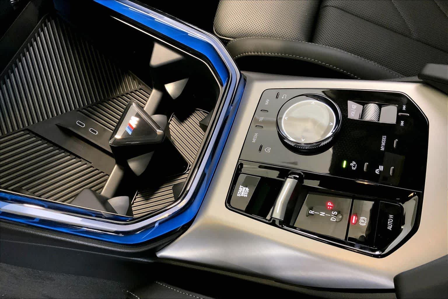New 2026 Dune Grey Metallic BMW M50 xDrive image 7