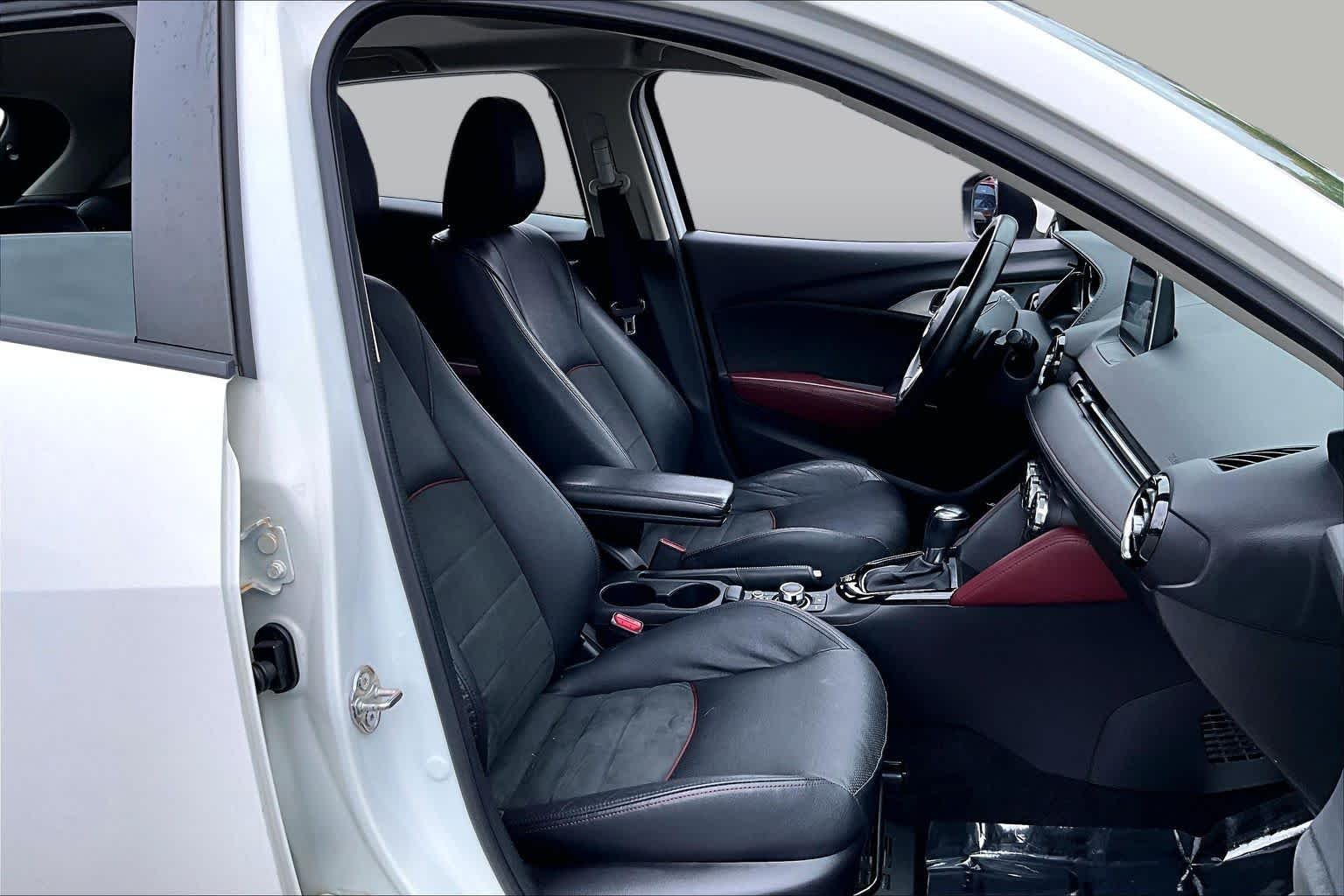 Used 2017 Crystal White Pearl Mica Mazda Grand Touring image 9