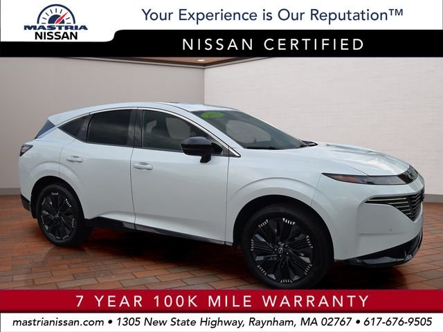 Used 2025 White Pearl Nissan Platinum image 1