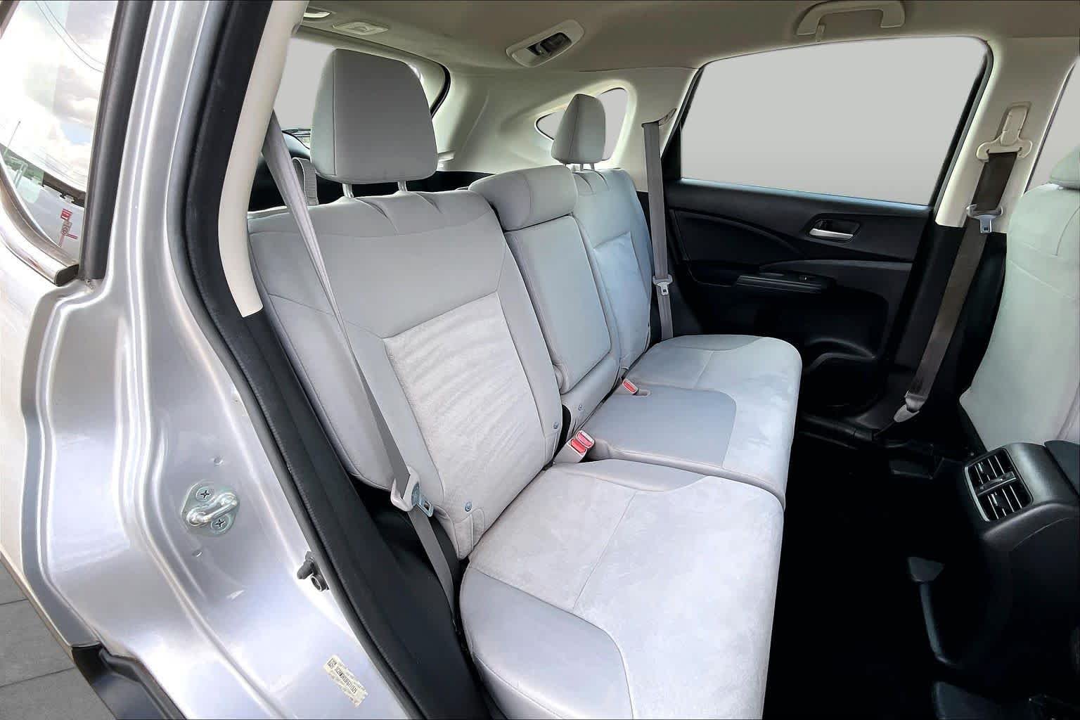 Used 2015 Alabaster Silver Metallic Honda LX image 20
