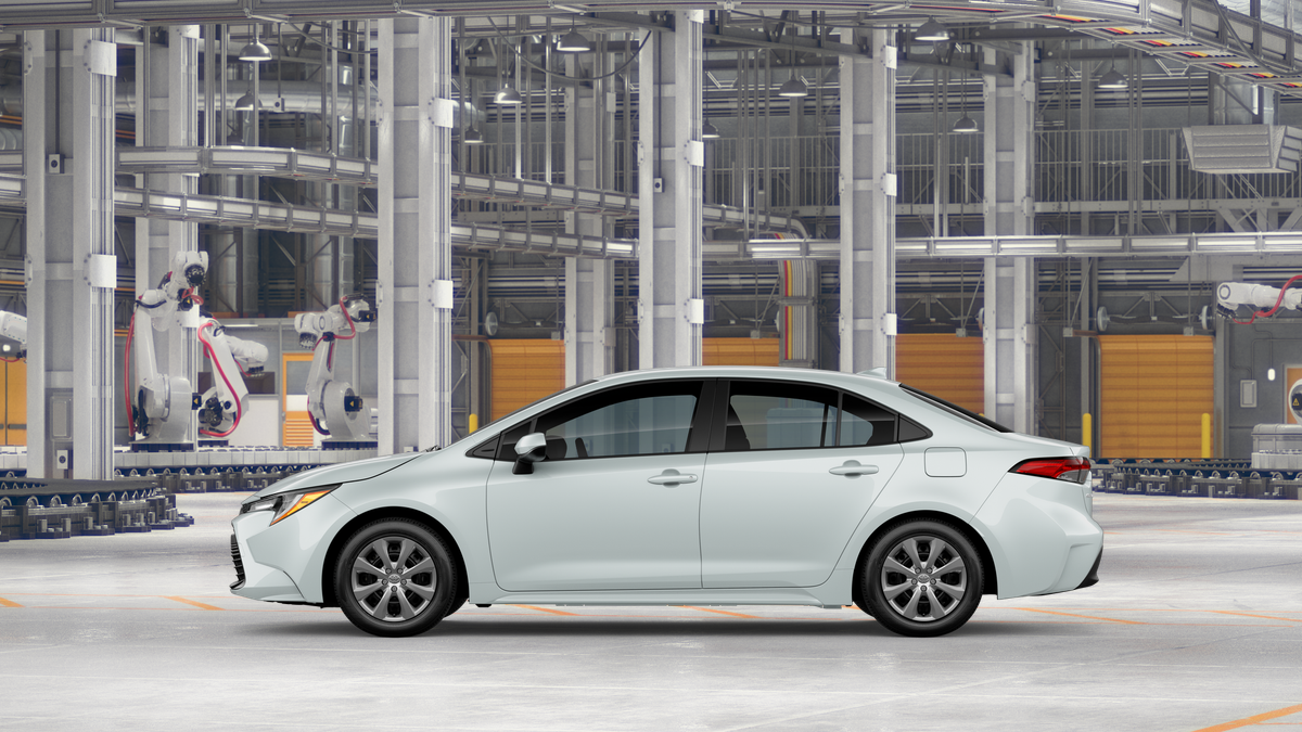 New 2026 Wind Chill Pearl Toyota LE image 4