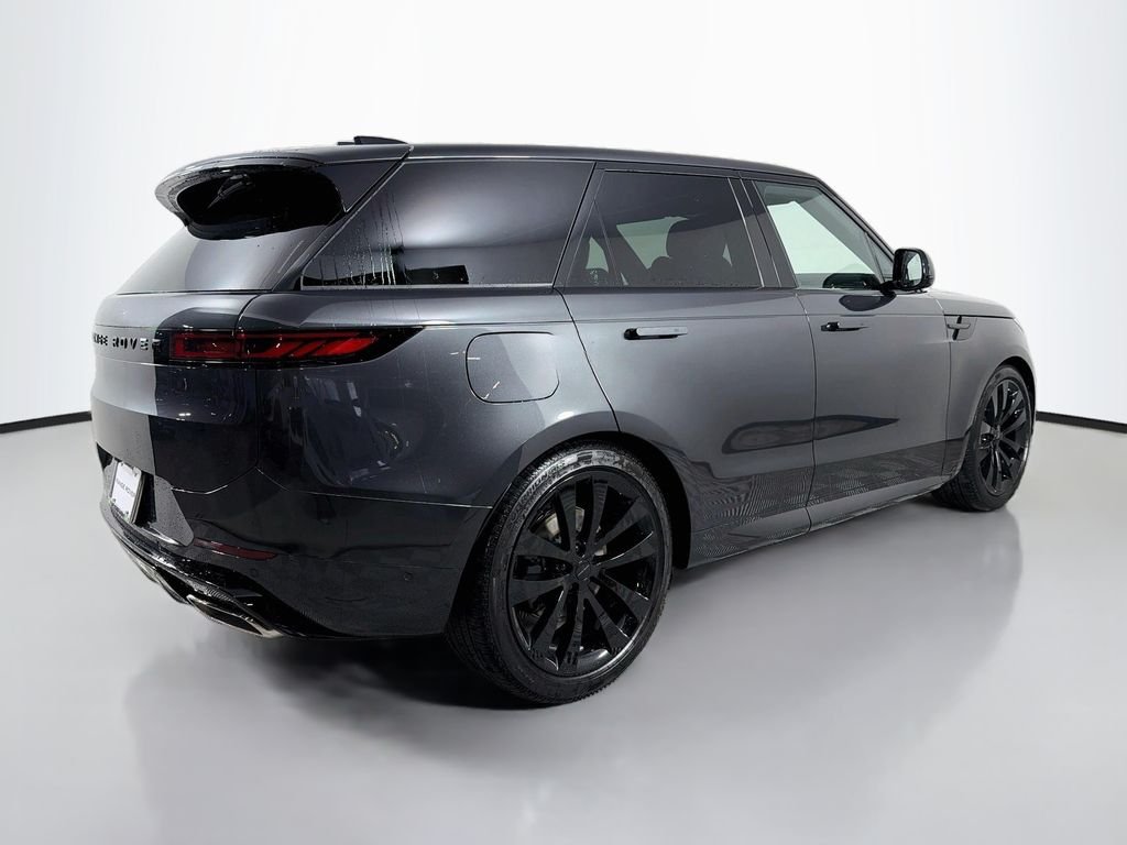 New 2027 Carpathian Grey Land Rover Dynamic SE P400 image 5
