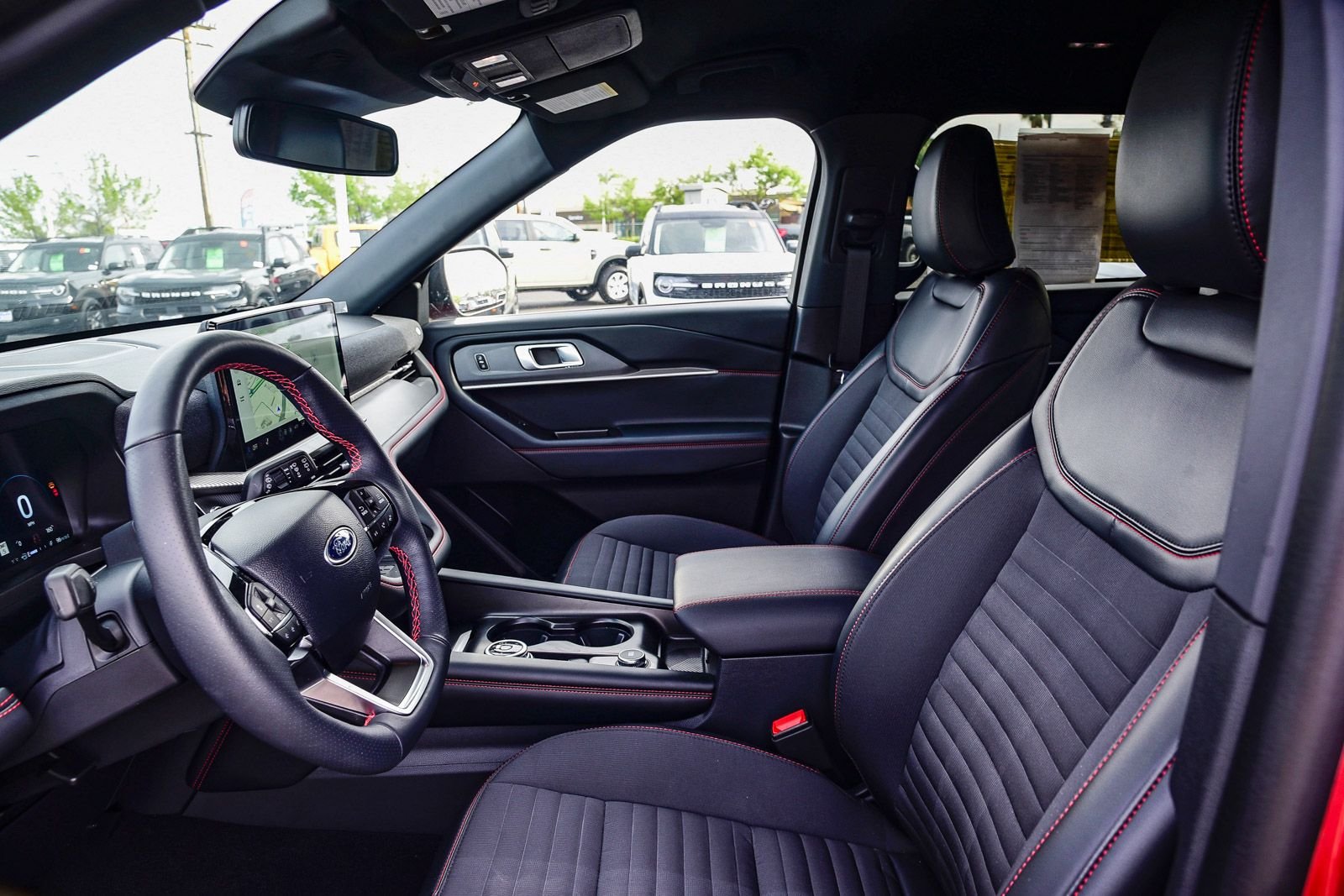 2025 Ford Explorer ST-LINE - Photo 18