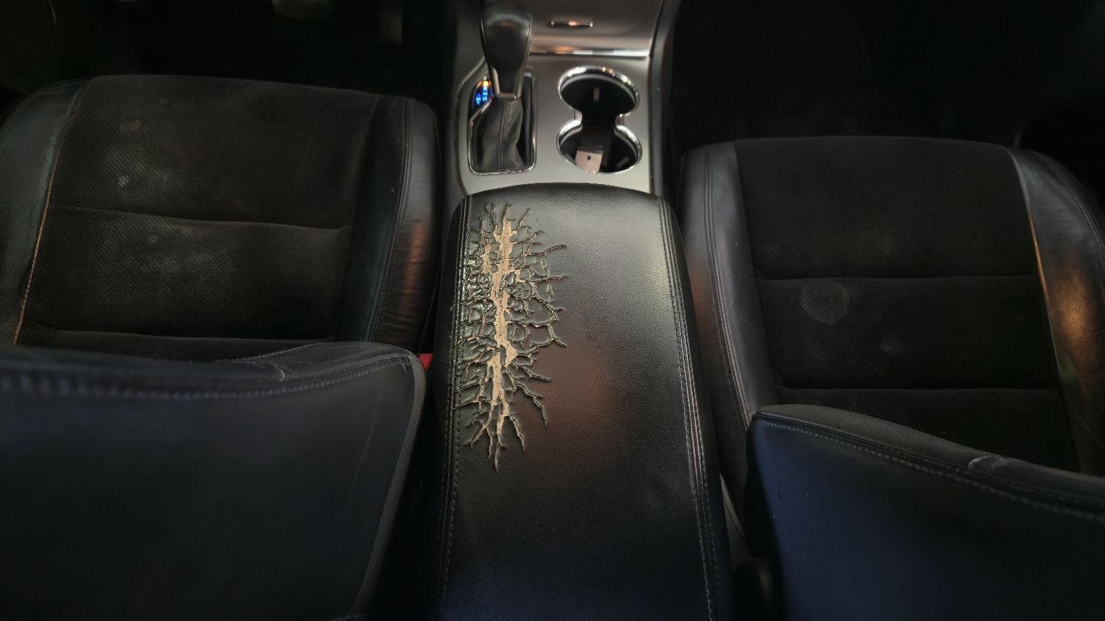 Used 2018 Diamond Black Crystal Pearlcoat Jeep Altitude image 19