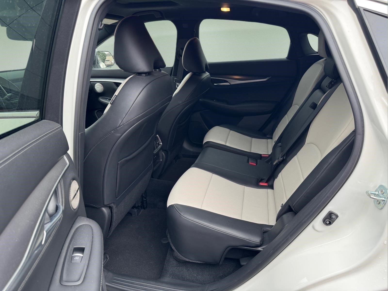 Used 2023 Majestic White INFINITI ESSENTIAL image 15
