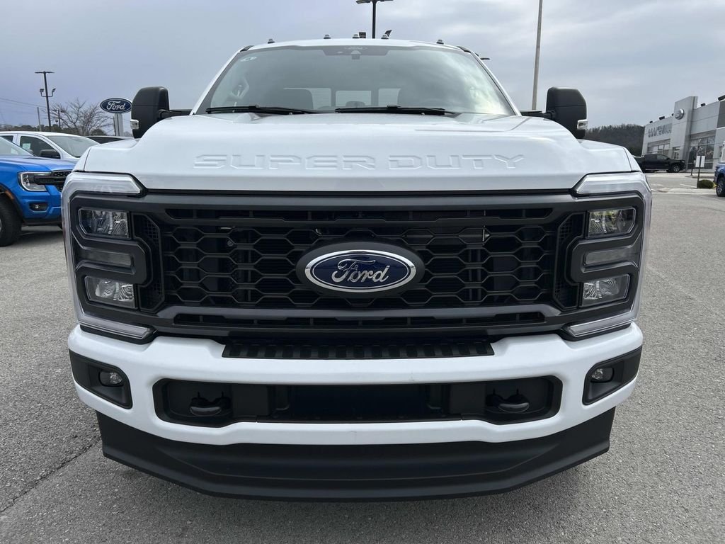 New 2026 Oxford White Ford F-250® XL image 9