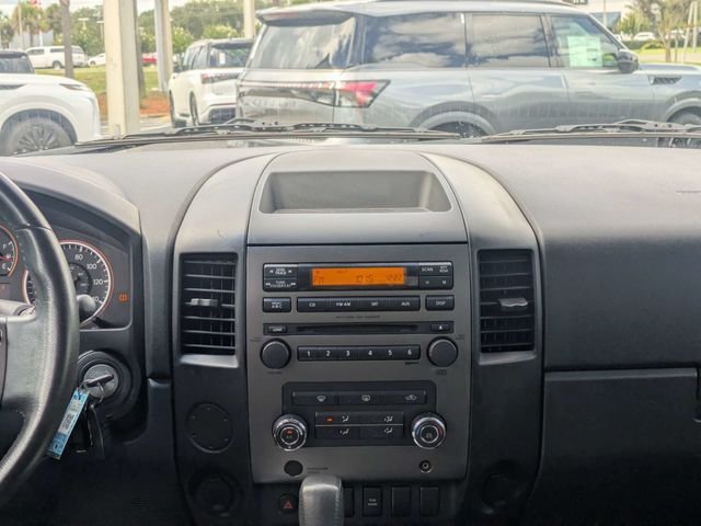 Used 2008 White Nissan SE image 17