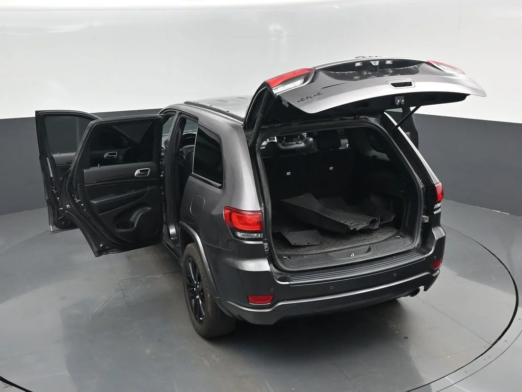 Used 2021 Gray Jeep Laredo X image 30