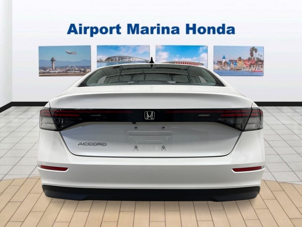 New 2026 Platinum White Pearl Honda SE image 4