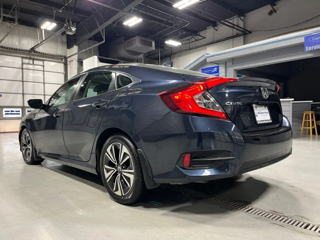Certified Used 2017  Honda EX-T image 5