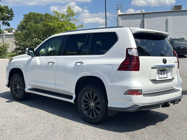 Used 2021  Lexus 460 Luxury image 11