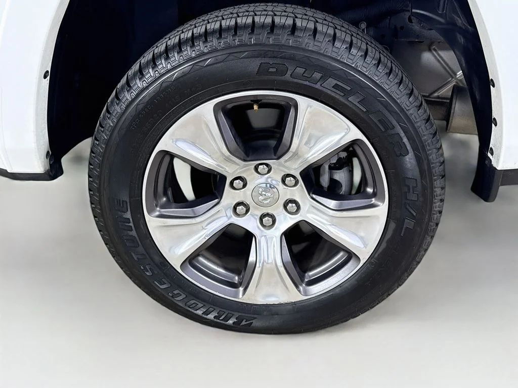 Used 2022 White Ram Laramie image 31