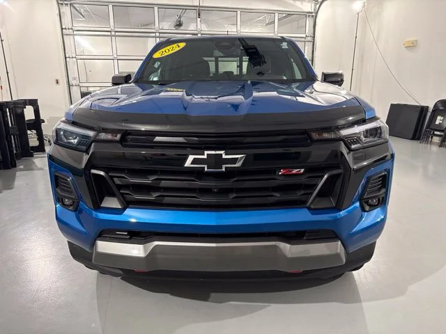 Used 2024 Blue Chevrolet Z71 image 2