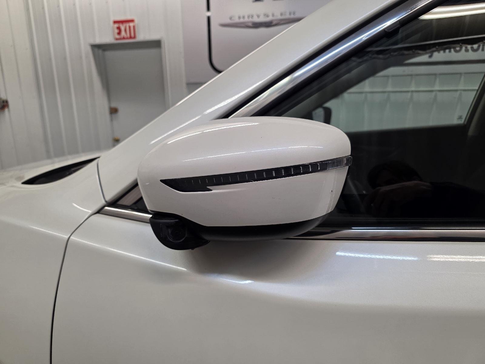 Used 2020 Pearl White Tricoat Nissan SV image 14
