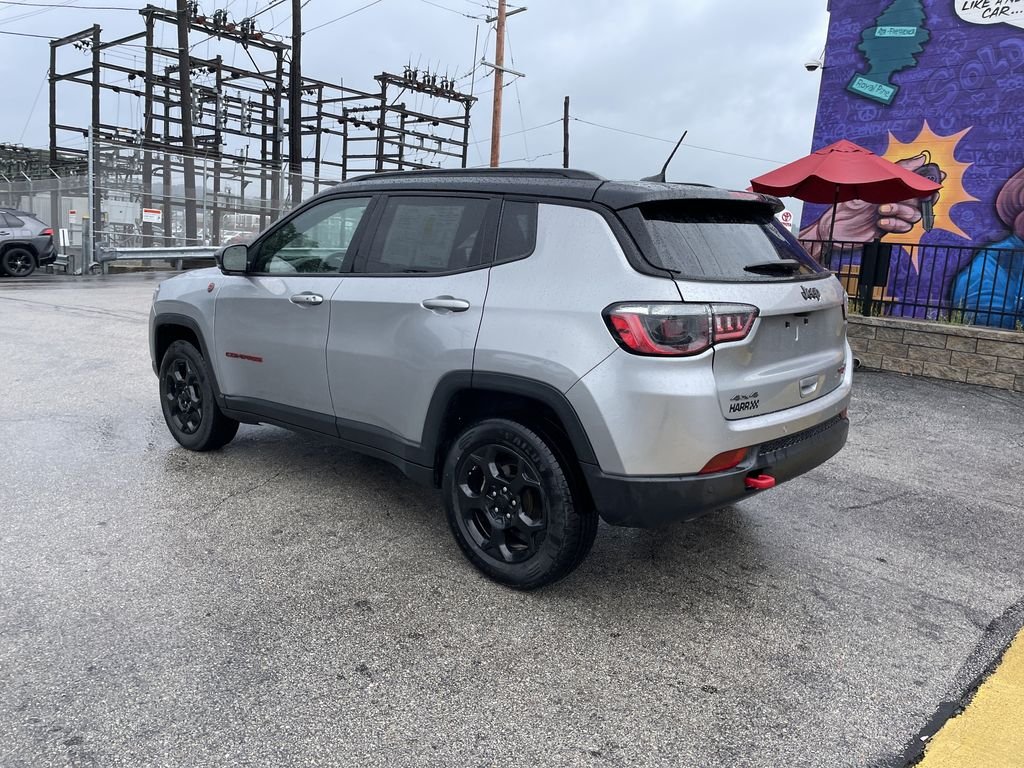 Used 2023 Silver Jeep Trailhawk image 3
