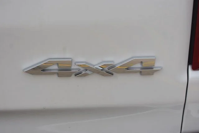 New 2026 Ivory White Tri-Coat Pearl-Coat Exterior Paint RAM Limited image 8