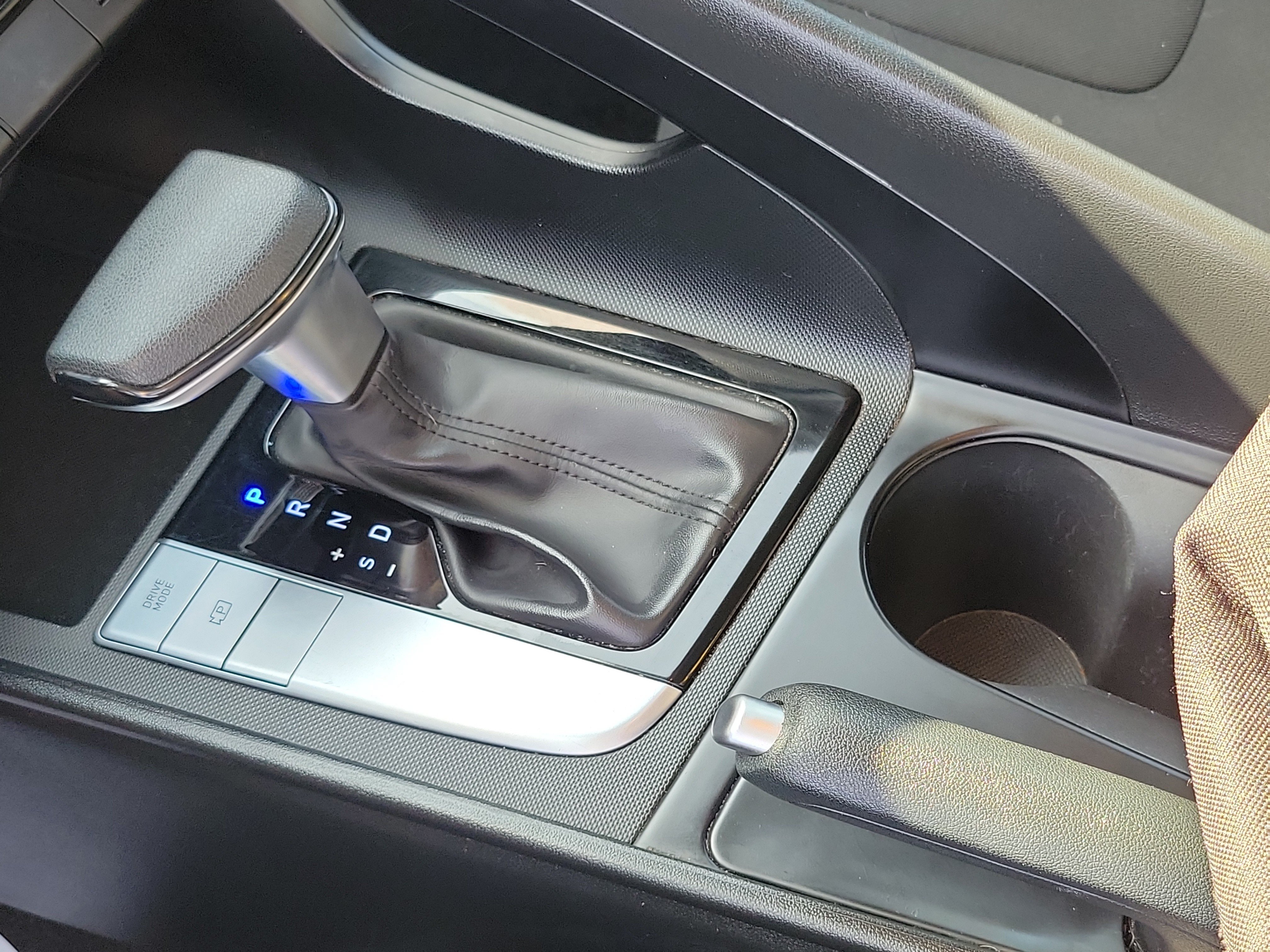 2024 Hyundai Elantra SEL - Photo 14