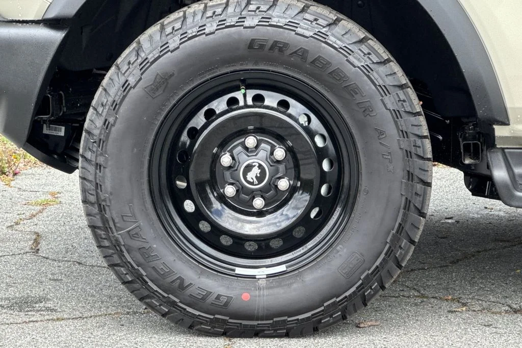 New 2026 Desert Sand Ford Outer Banks® image 26
