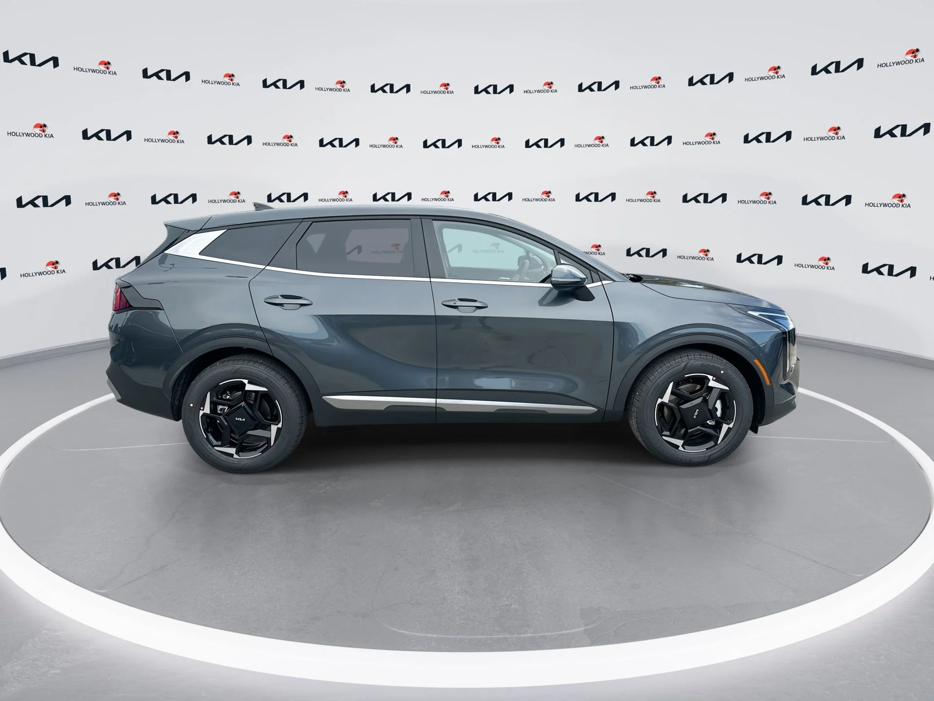 New 2026 Gravity Gray Kia EX image 9