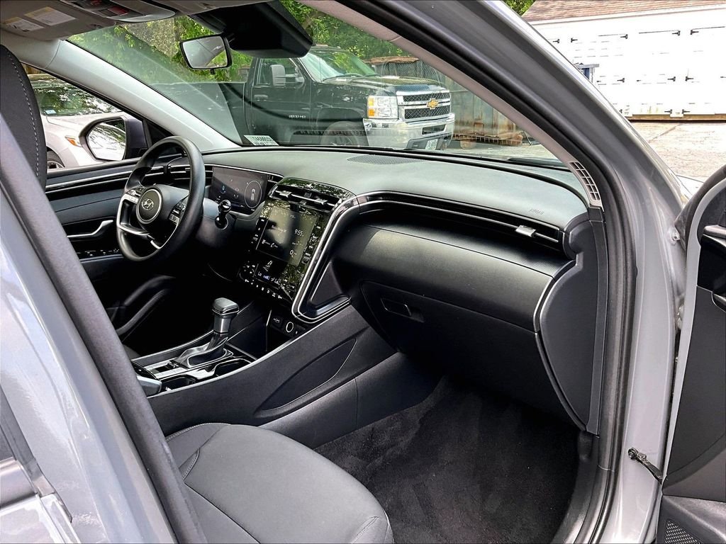 Used 2024 Gray Hyundai SEL image 21