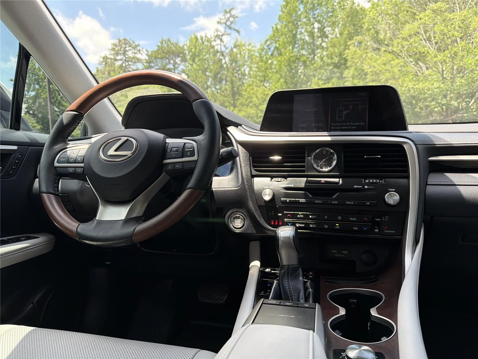Used 2020 Eminent White Pearl Lexus RX 350 image 3