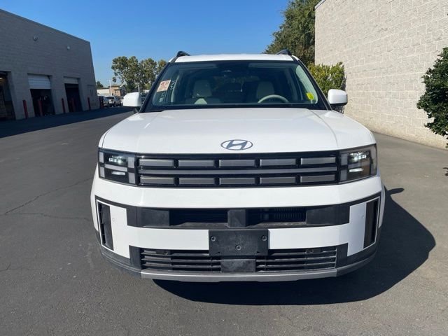 Used 2025 White Hyundai SEL image 2