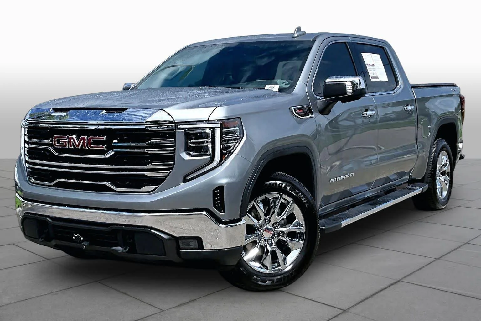 Used 2023 Sterling Metallic GMC SLT image 3