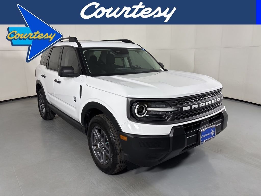 Used 2025 White Ford Big Bend image 1