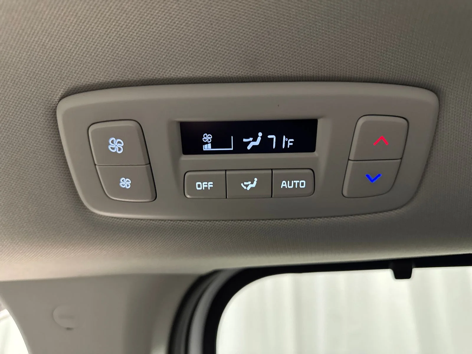 New 2027 Snow White Pearl Kia SX Prestige image 24