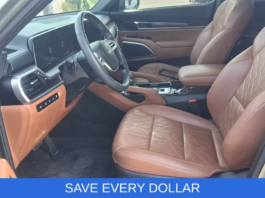 Used 2024 Green Kia EX X-Line image 13