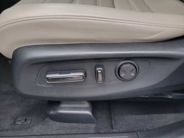 Used 2023 White Honda EX-L image 16