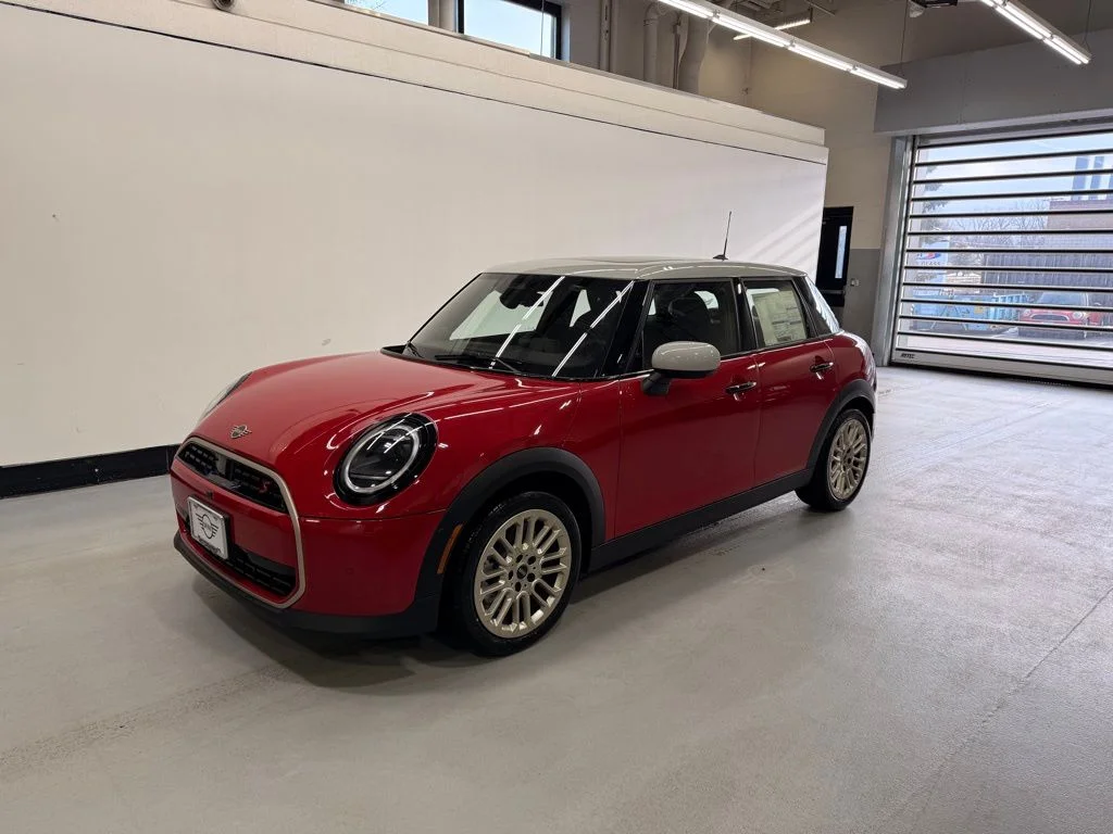 2026 MINI Hardtop Cooper S's photo