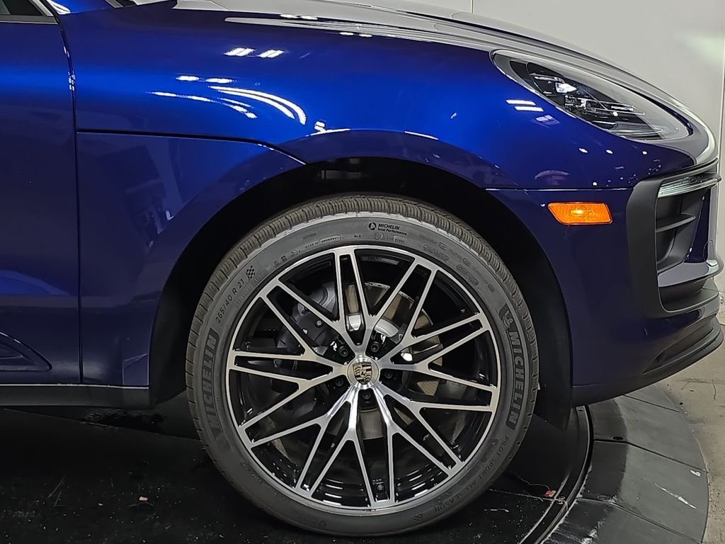 New 2026 Gentian Blue Metallic Porsche  image 11
