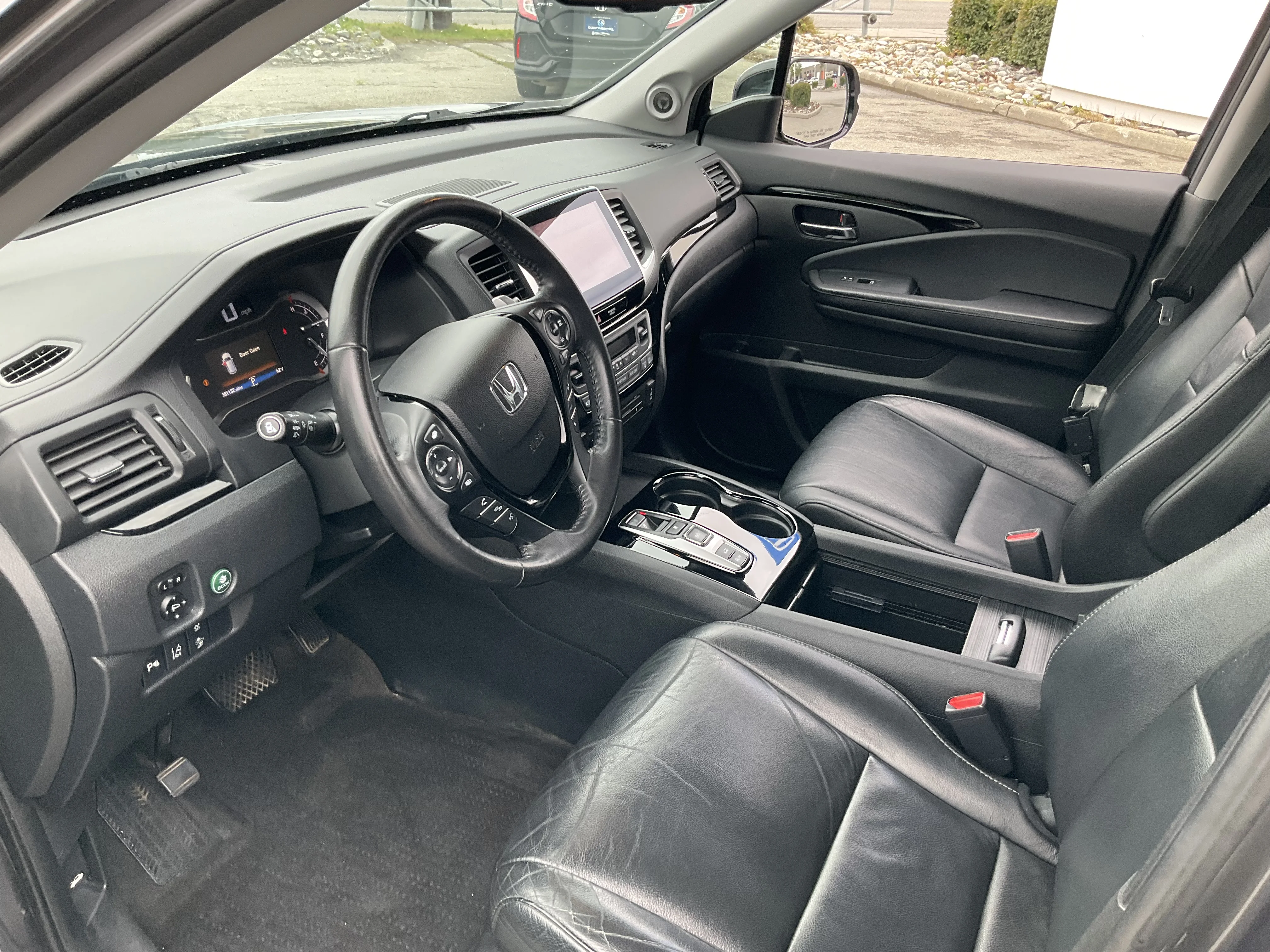 Used 2016 Grey Honda Touring image 5