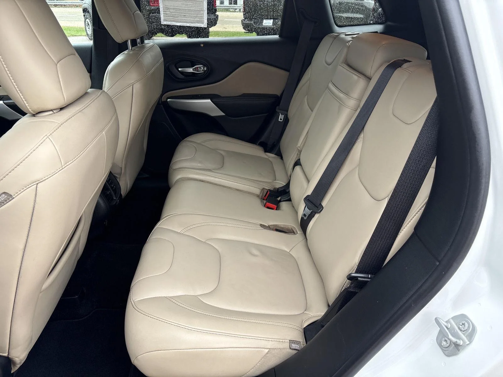 Used 2017 Bright White Clearcoat Jeep Limited image 10