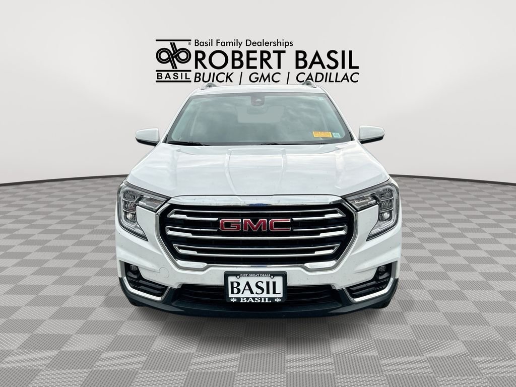 Used 2024 White GMC SLT image 3