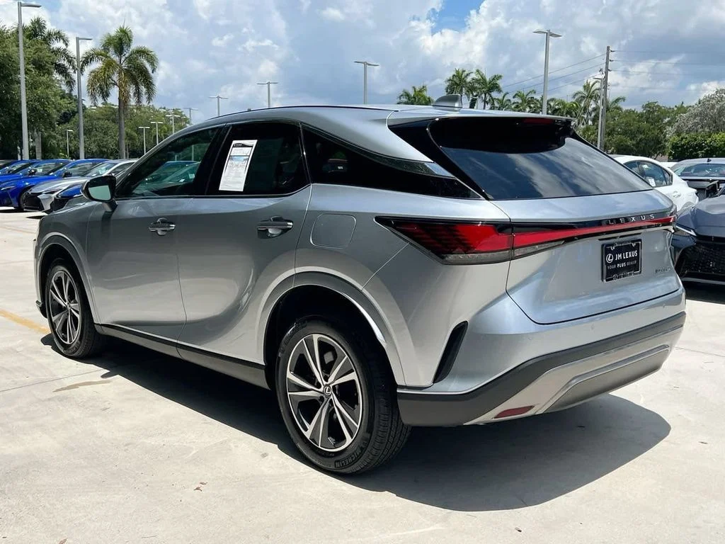 Certified Used 2025 IRIDIUM Lexus 350 image 5