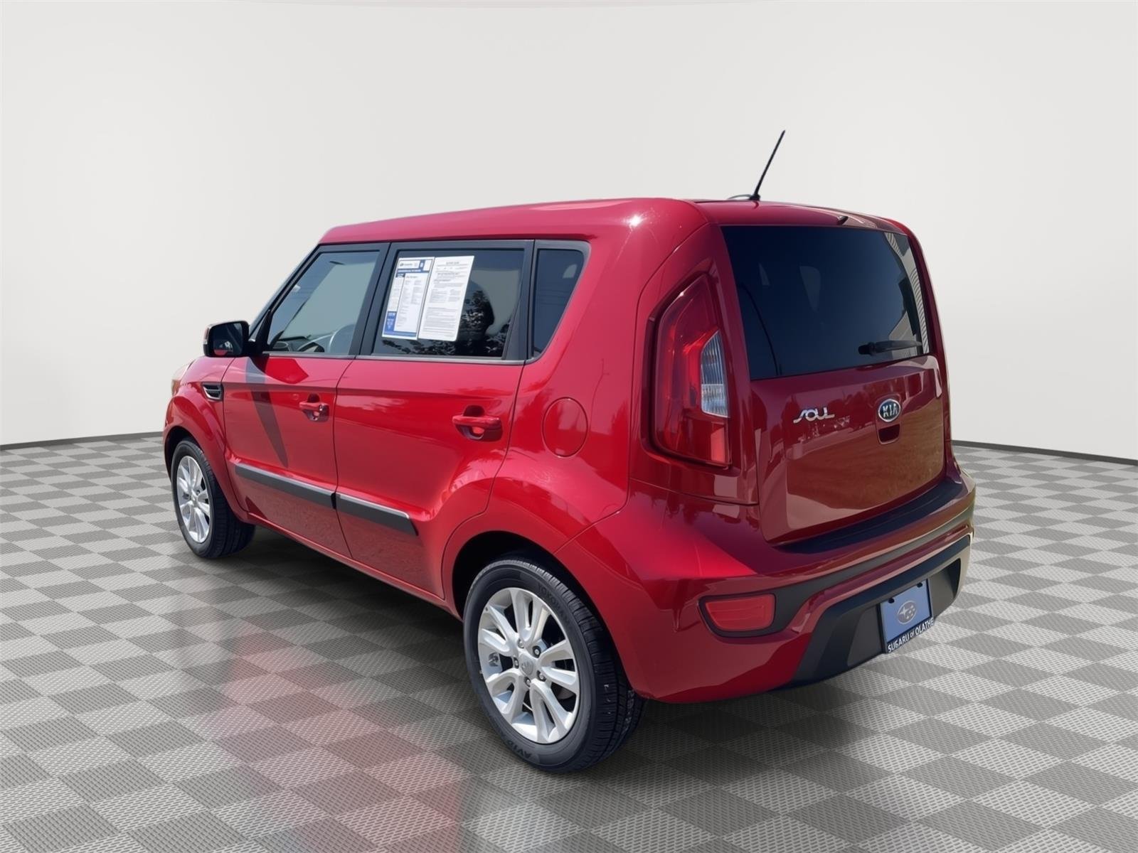 Used 2012 Molten Kia + image 25