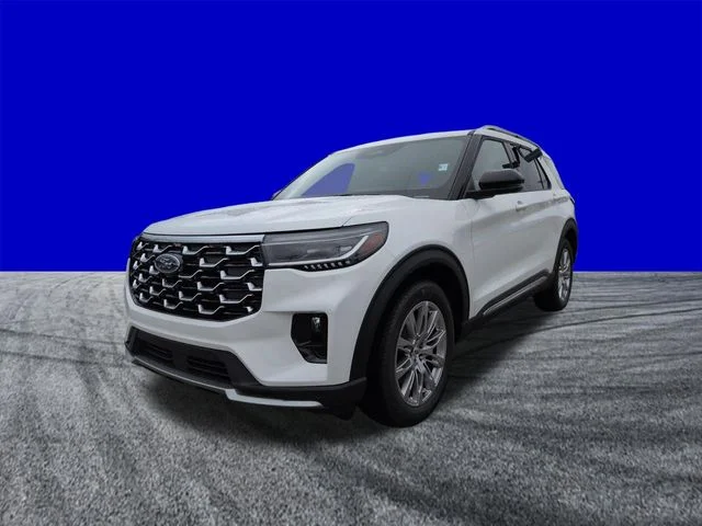 New 2026 Star White Metallic Tri-Coat Ford Platinum™ image 8